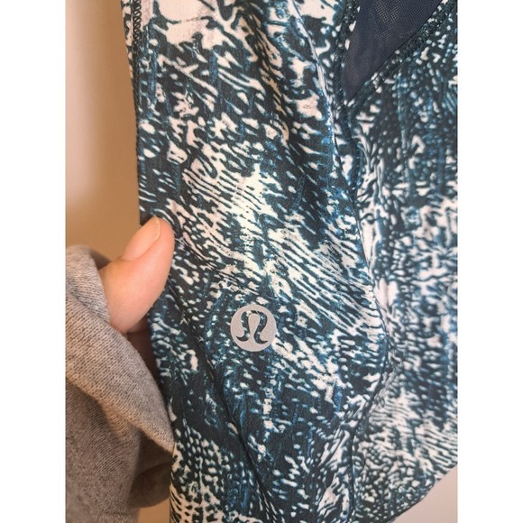 Lululemon Seek The Heat Short SleeveTop Size Small - Picture 5 of 7